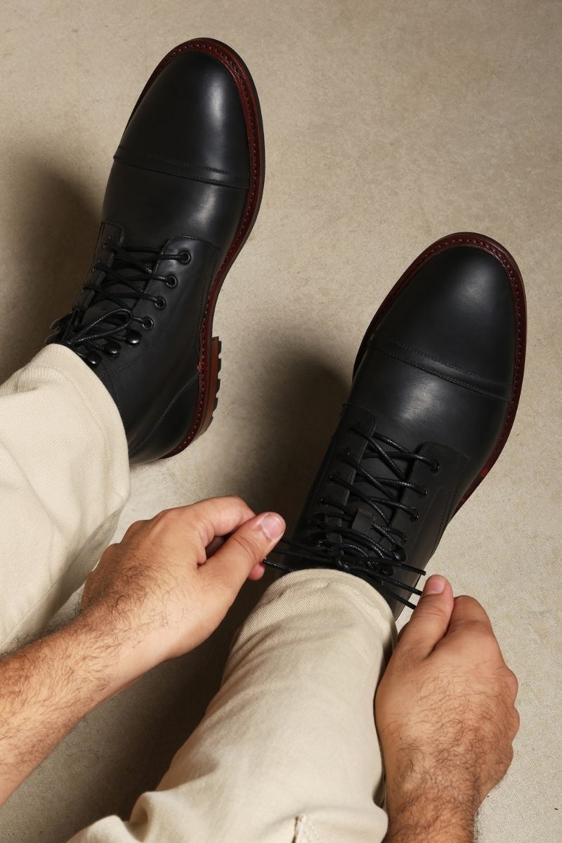 Are Boots Office-Appropriate? A Practical Answer